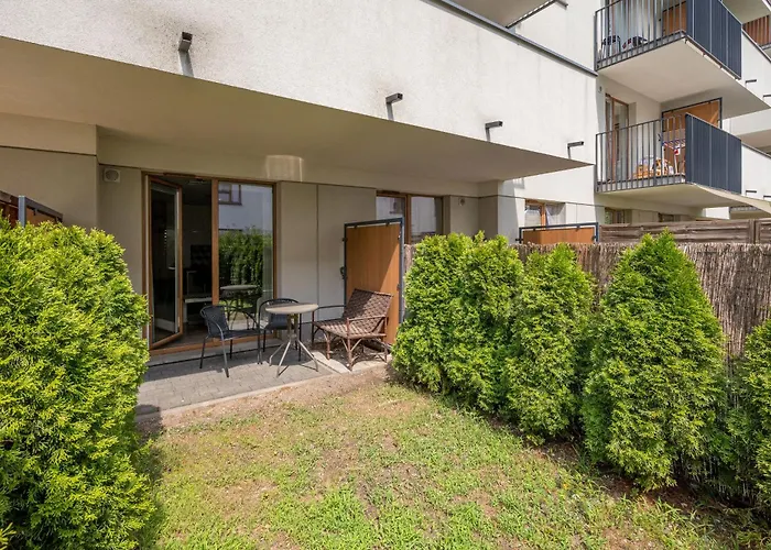 Metro Bemowo Apartment With Garden