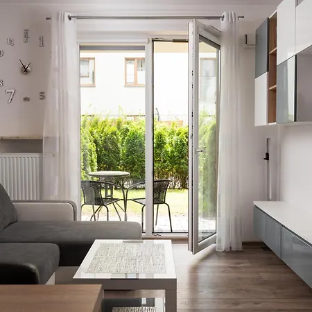 Metro Bemowo Apartment With Garden Warsaw Exterior photo