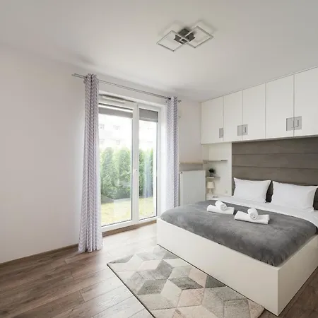 Metro Bemowo Apartment With Garden Warsaw Exterior photo