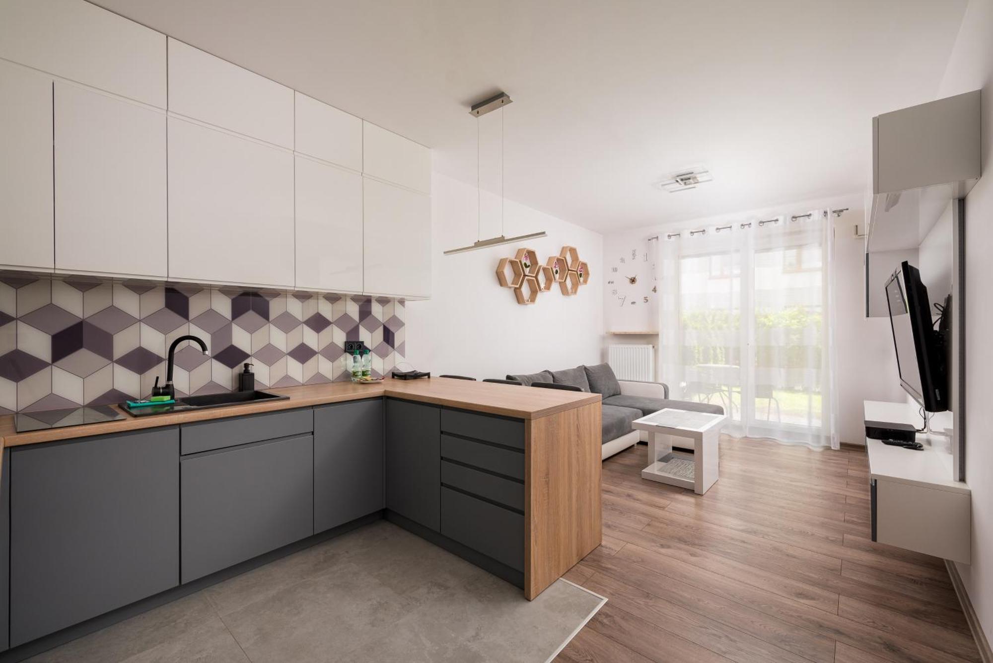 Metro Bemowo With Garden Apartment Warschau