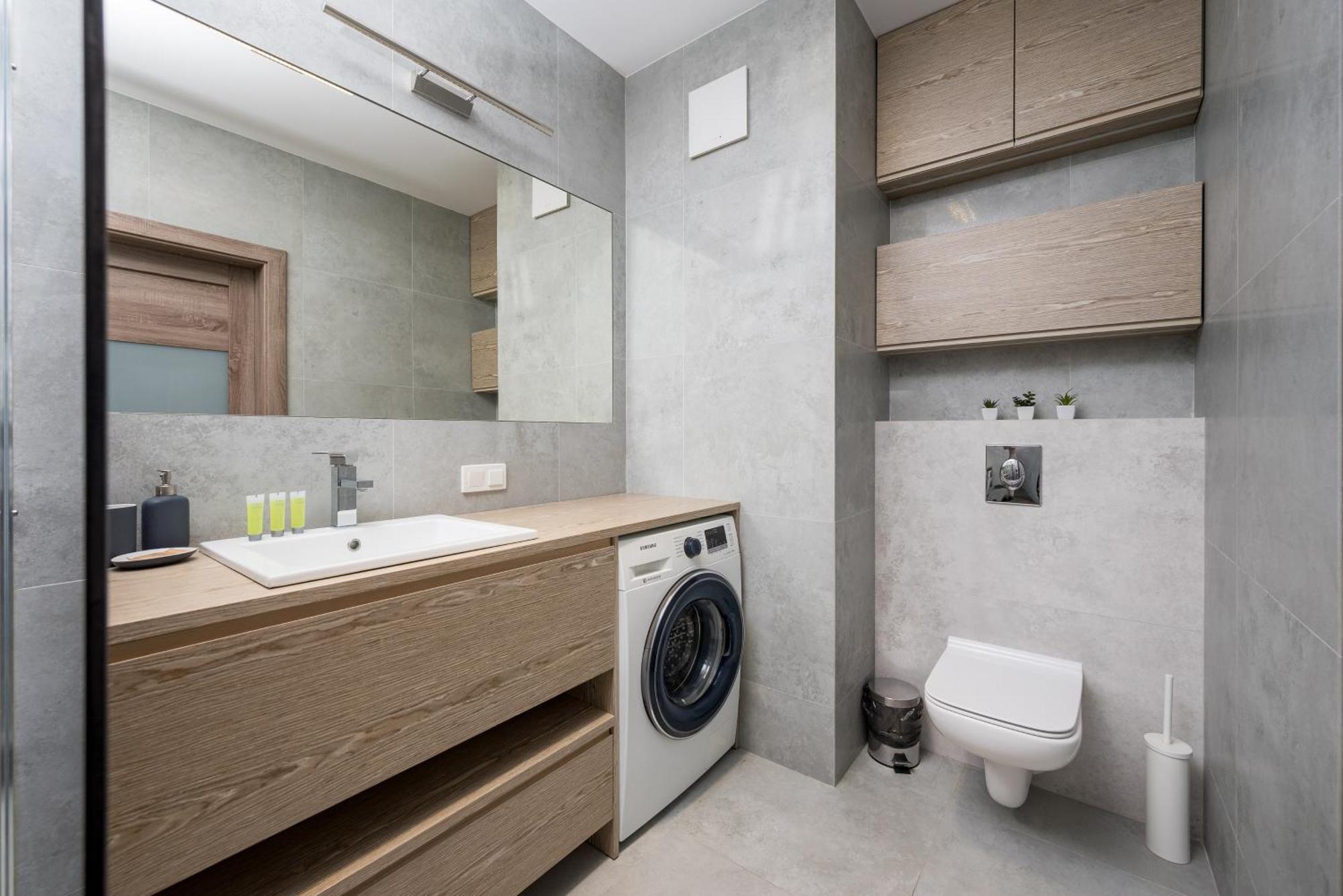 Apartment Metro Bemowo With Garden Warschau